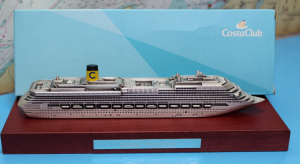 Cruise ship "Costa Pacifica" (1 p.) IT from Costa Club in ca. 1:1400